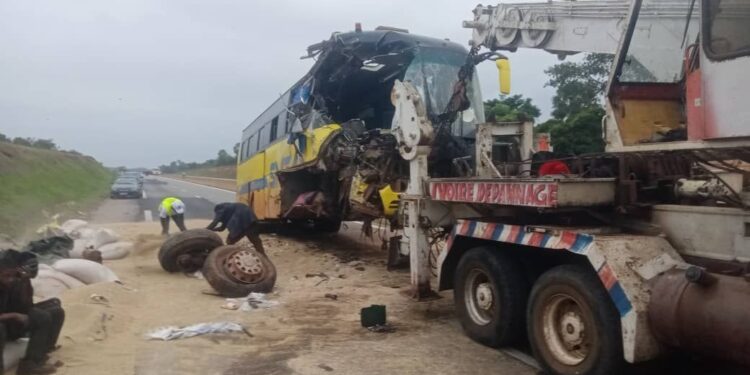 Toumodi : 3 morts et 40 blessés dans un grave accident sur l’Autoroute du Nord
