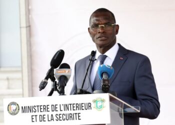 Côte d’Ivoire : Le gouvernement interdit les meetings et manifestations publiques