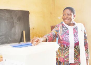 Présidentielle : La candidate Henriette Lagou a voté à Daoukro, sa ville natale