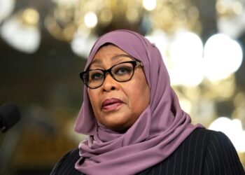 Tanzanie : Samia Suluhu Hassan réélue avec 97,66 % des voix sur fond de violences meurtrières