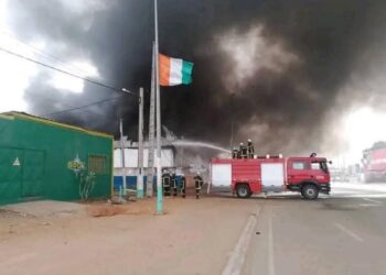 Bouaké : Le supermarché CHINA TOWN ravagé par un violent incendie