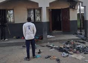 Nigeria : Au moins cinq morts dans l’explosion d’une bombe dans une mosquée