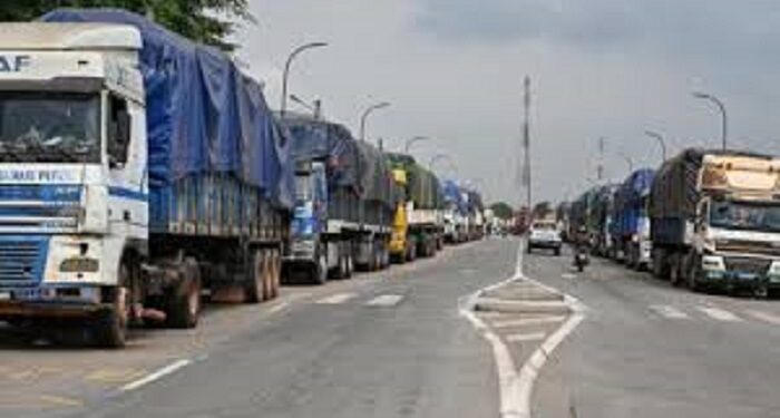 Ports d’Abidjan et San Pedro : 102 camions de cacao dont 62 sans connaissement stationnés