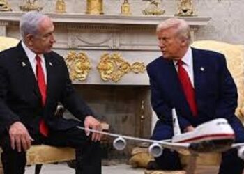Frappes des dépôts de carburant iraniens : Trump exprime sa colère à Israël