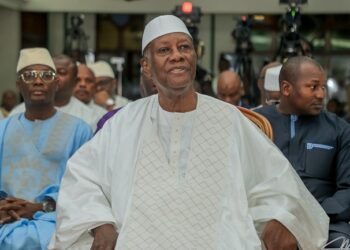 Nuit du Destin 2026 : Alassane Ouattara prie à la Grande Mosquée de la Riviera Golf