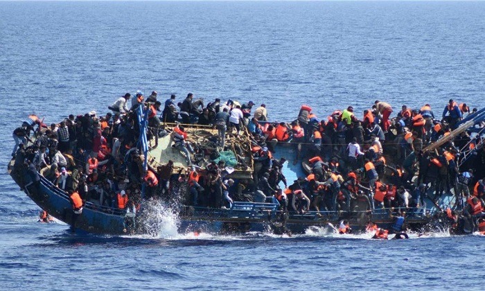 Immigration illégale : Plus de 900 migrants morts ou disparus en mer en ...