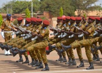 Burkina : 100 000 civils recrutés comme réservistes dans l’armée, d’ici fin 2026