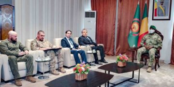 Mali : Assimi Goïta rencontre l’ambassadeur russe après les attaques terroristes