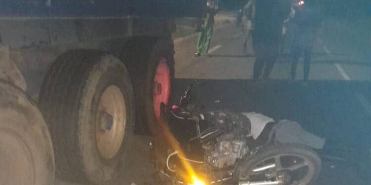 Niakara : Un instituteur meurt dans une collision entre sa moto et un camion