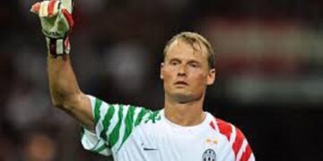 Football : Décès de l’ancien gardien d’Arsenal Manninger, dans un accident avec un train en Autriche