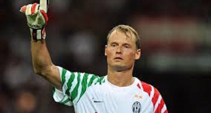 Football : Décès de l’ancien gardien d’Arsenal Manninger, dans un accident avec un train en Autriche