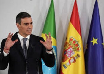 Espagne : Pedro Sanchez presse l’UE de suspendre son accord d’association avec Israël