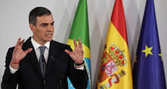 Espagne : Pedro Sanchez presse l’UE de suspendre son accord d’association avec Israël
