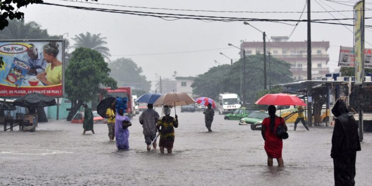Pluies diluviennes: Abidjan sous les eaux, plusieurs axes inondés