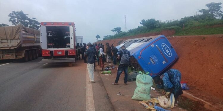 Autoroute du Nord : Deux morts et 50 blessés dans la sortie de route d’un car