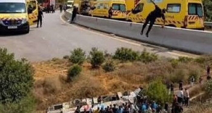 Algérie : 27 morts après la chute d’un autocar dans un ravin