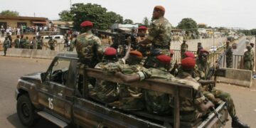 Guinée : 173 militaires, dont le commandant Michel Lamah, radiés pour désertion