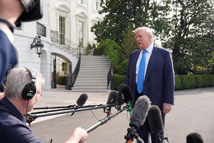 Après son accord avec Poutine : Trump réclame un nouveau président ukrainien